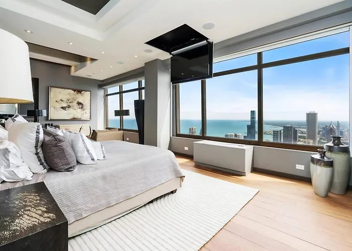 Expansive Views Of Michigan Apartamento