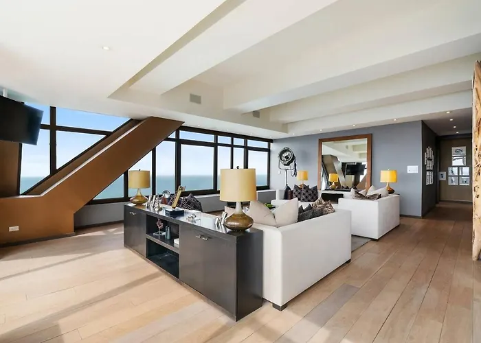 Expansive Views Of Michigan Apartamento *