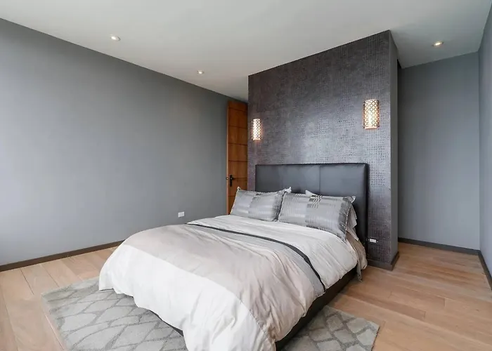 Expansive Views Of Michigan Apartamento